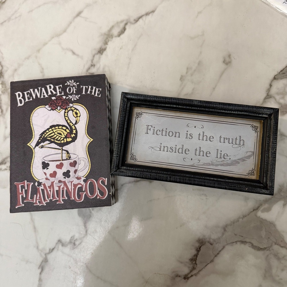 Ashland Halloween‎ Alice In Wonderland Decor Beware Flamingos Fiction Truth Set